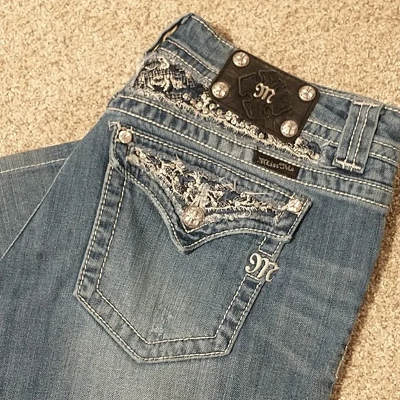 Miss Me Jeans - Picture 1 of 6